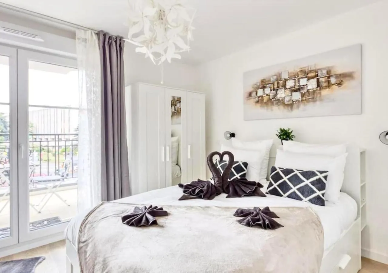 3 Pieces Standing 70 M² - Rer B 20 Min Paris Apartment Le Plessis-Robinson 0*,  France